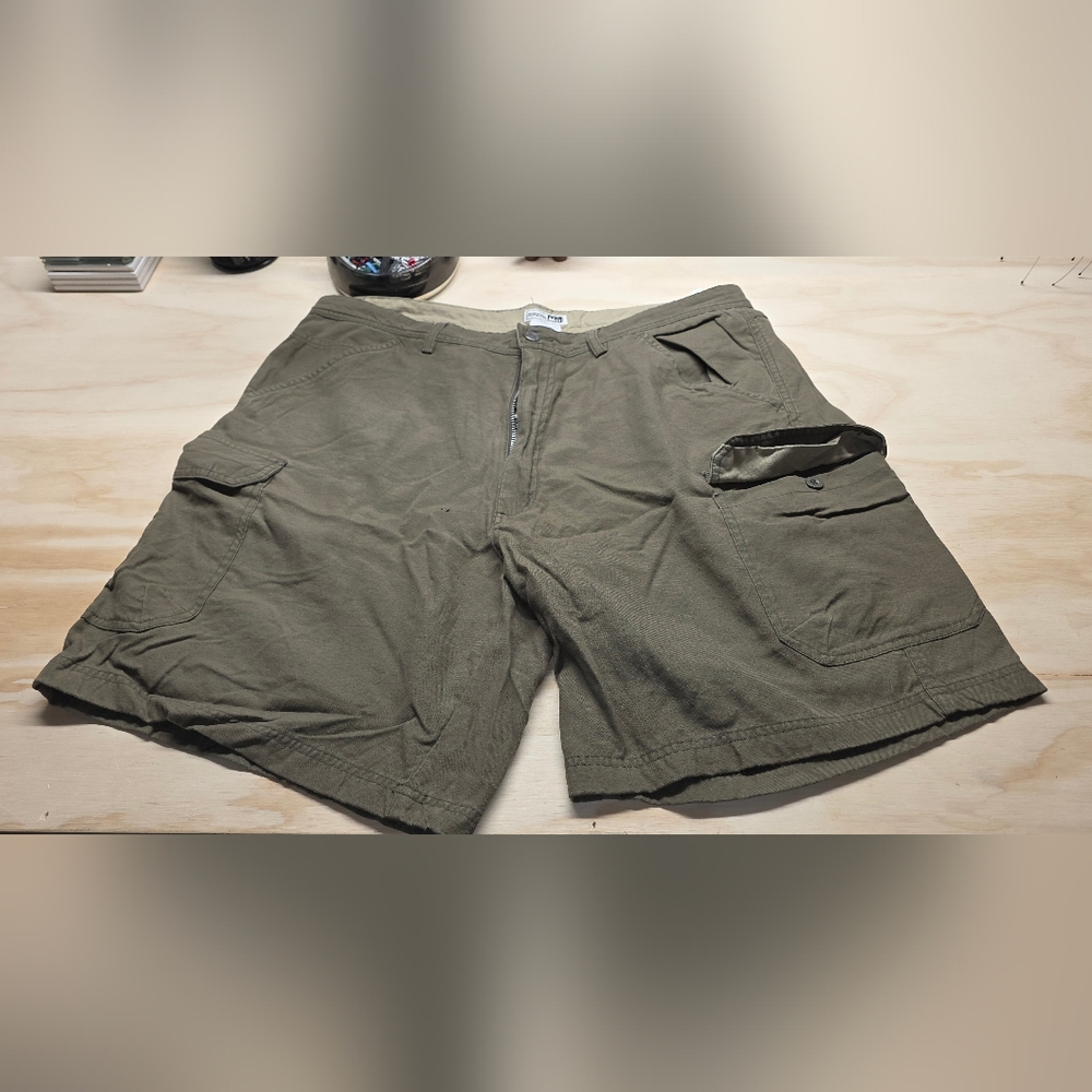 Men's Olive Cargo Shorts
